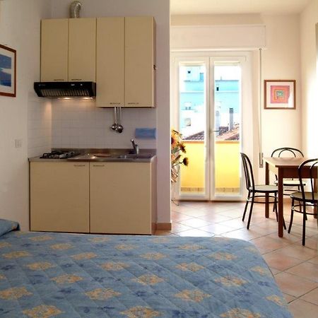 Residence Carioca Ріміні Екстер'єр фото
