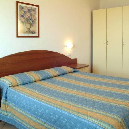 Residence Carioca Ріміні Екстер'єр фото