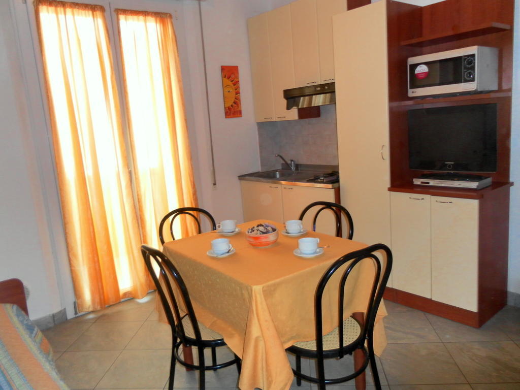 Residence Carioca Ріміні Номер фото