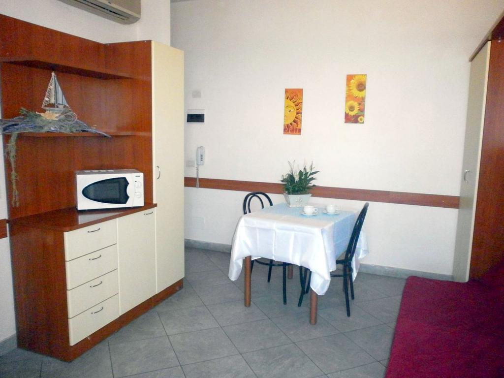 Residence Carioca Ріміні Номер фото