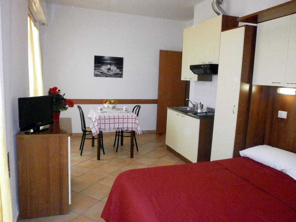 Residence Carioca Ріміні Номер фото