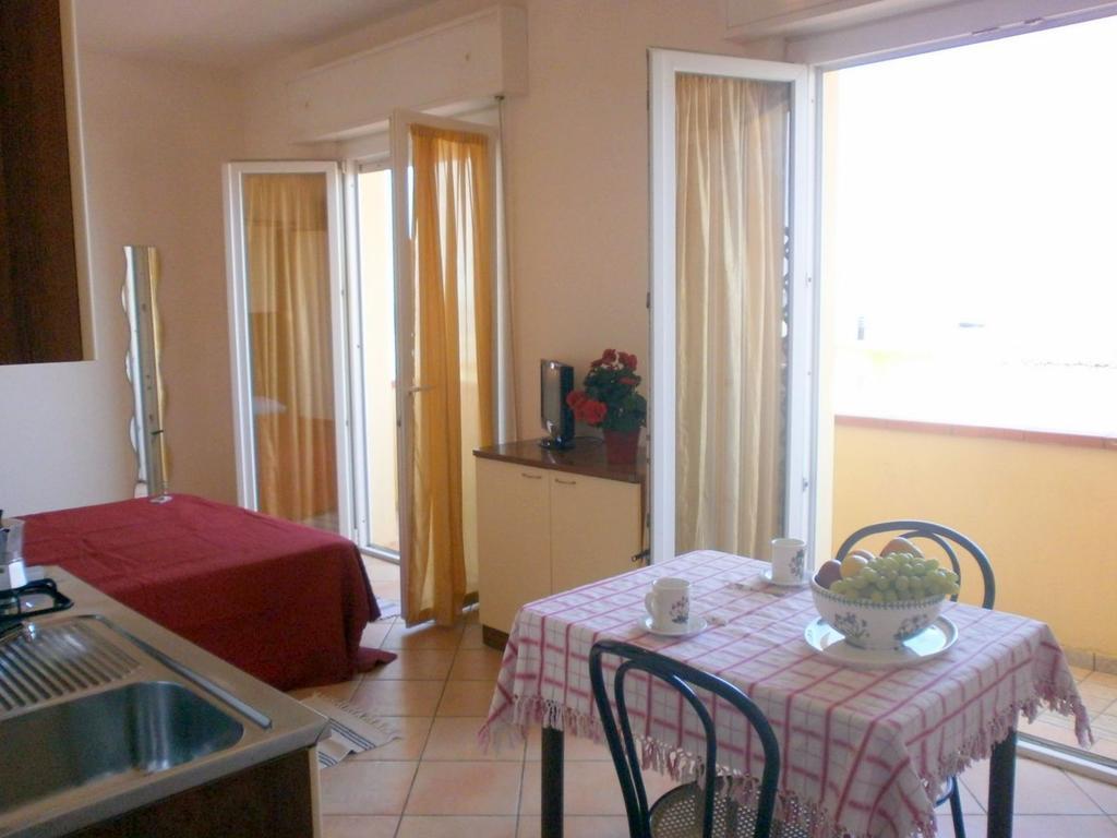 Residence Carioca Ріміні Номер фото
