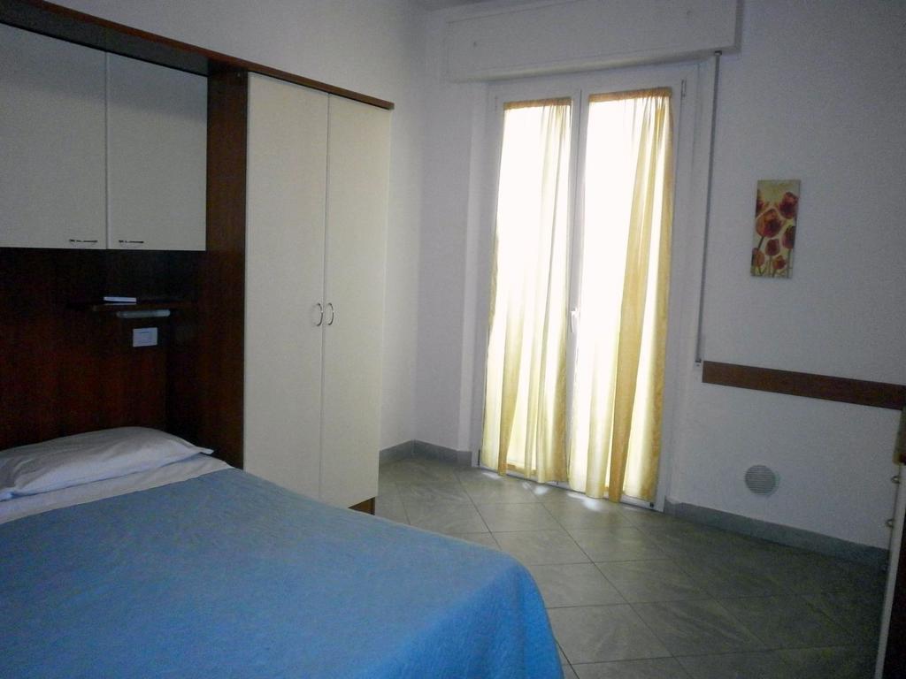 Residence Carioca Ріміні Екстер'єр фото